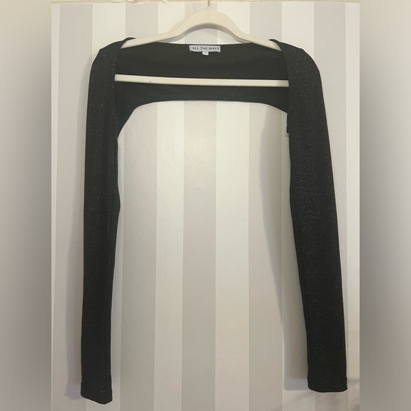 All the ways Black Shrug size S great condition - Picture 1 of 4